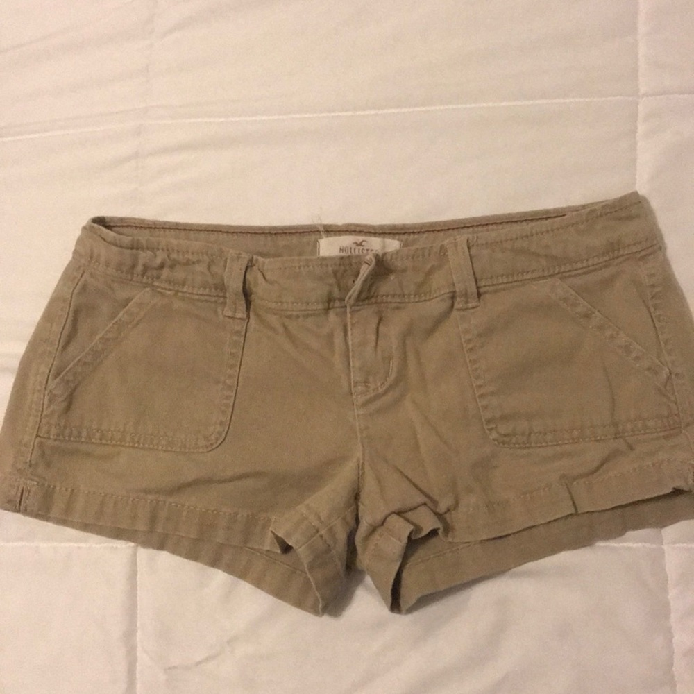 Hollister tan shorts